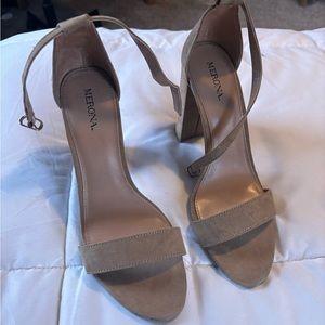Women’s nude heels